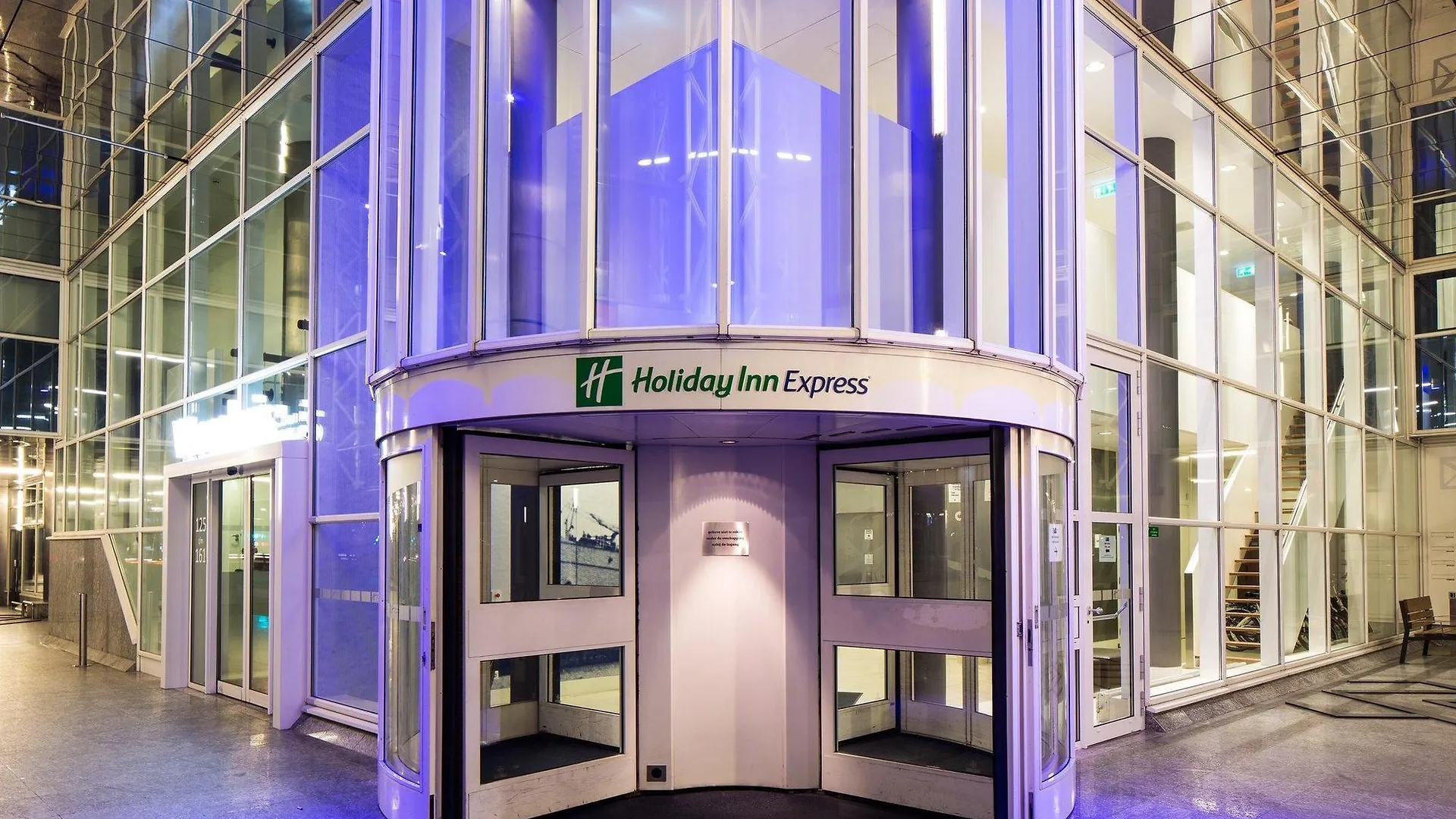 Holiday Inn Express Rotterdam - Central Station, An Ihg Hotel