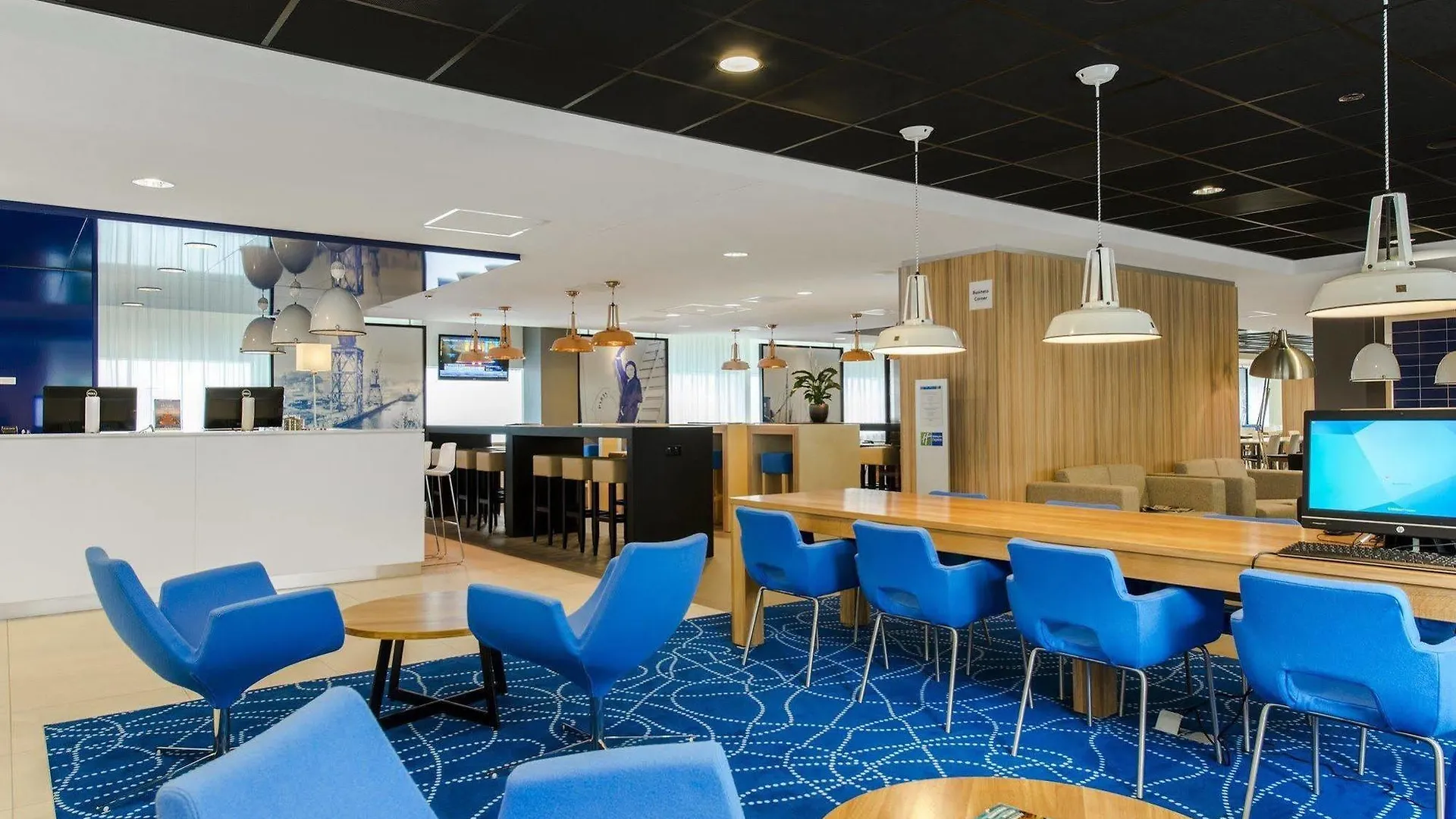 Holiday Inn Express Rotterdam - Central Station, An Ihg Hotel הולנד