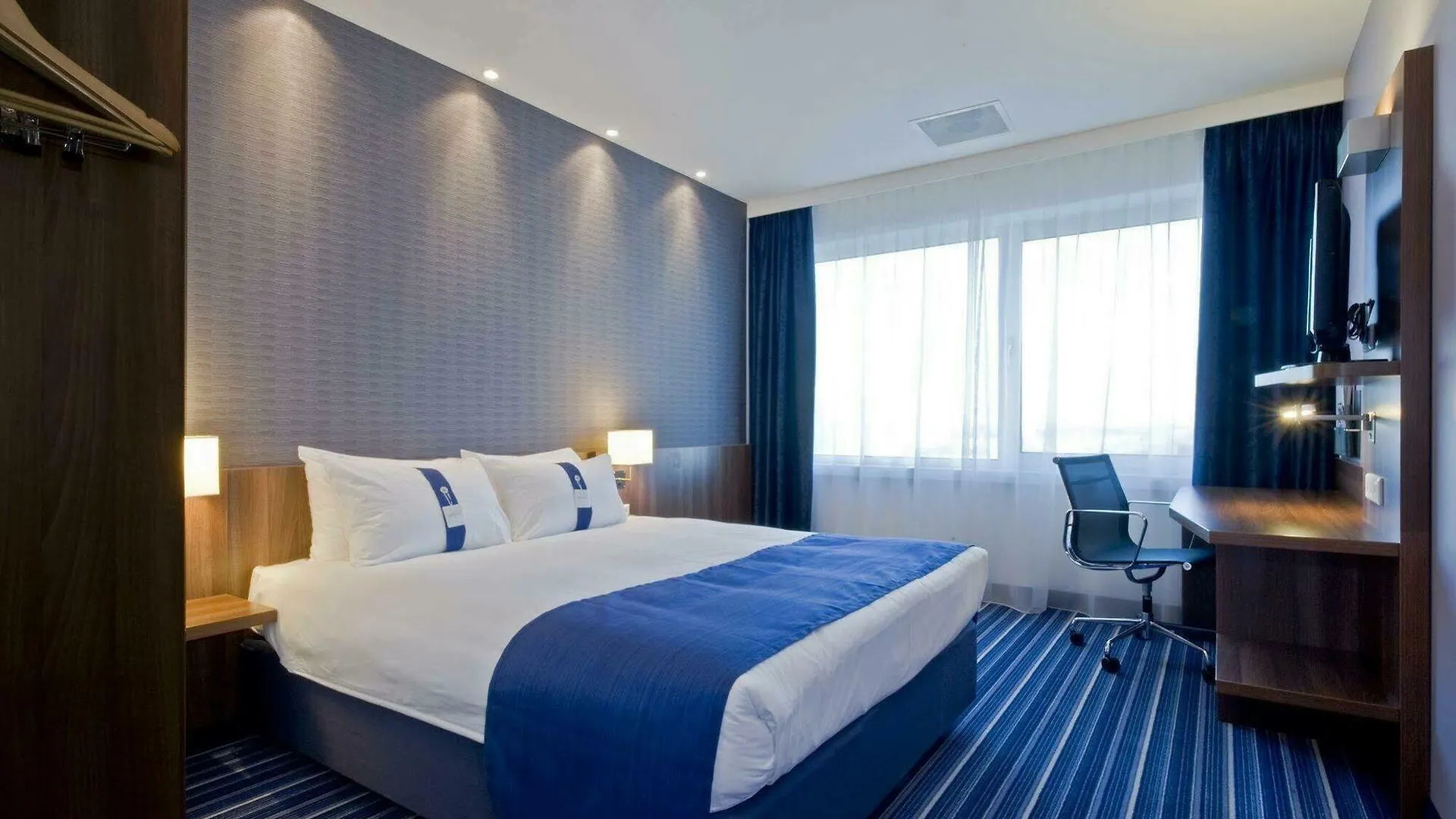 Holiday Inn Express Rotterdam - Central Station, An Ihg Hotel